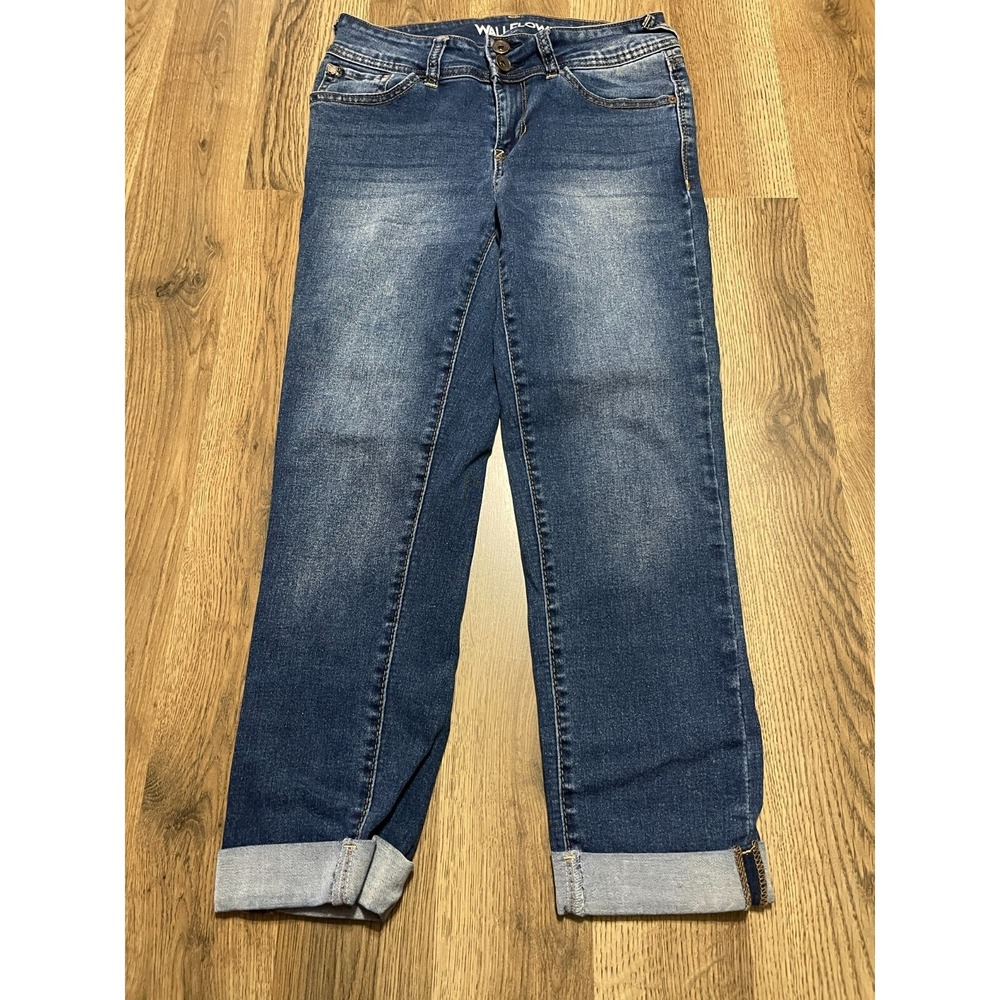 WallFlower Jeans, Women's Size 7, Blue, Denim, The Ultra Fit, Capris